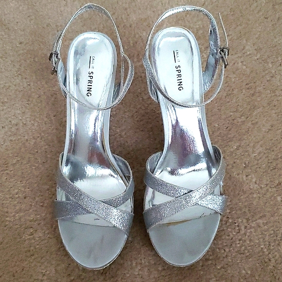 Call It Spring "Lupien" Silver Sparkle Heels - Picture 2 of 9